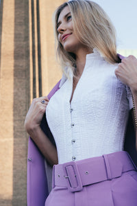 Camisa corsé blanca de algodón de manga corta